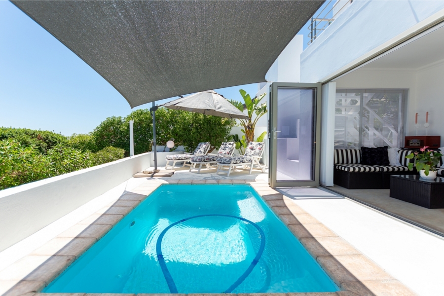 5 Bedroom Property for Sale in Golden Mile Western Cape